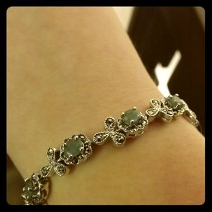 Emerald bracelet